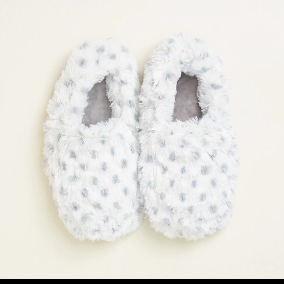 Warmies Shoes - 🔹4 for $30 💄 Snowy Warmies Slippers